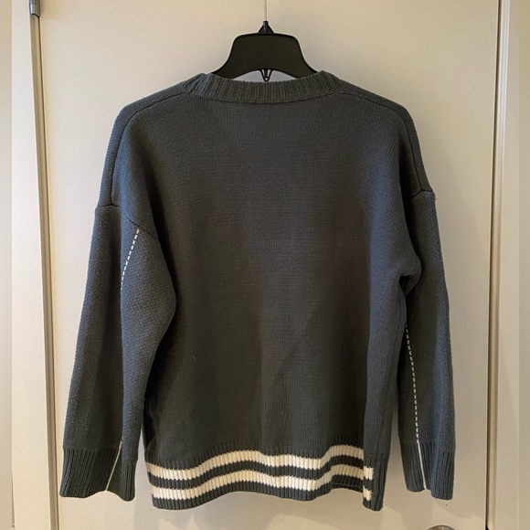 YesStyle Gray Oversized Knit Cardigan - Picture 2 of 3